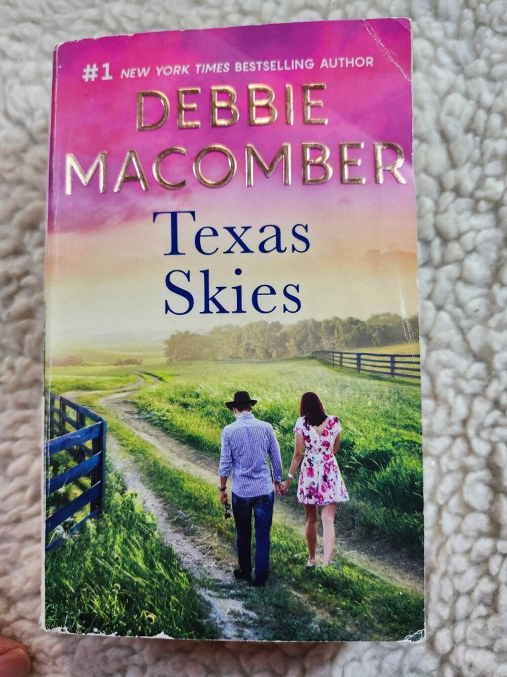 Debbie Macomber Texas Skies Paperback 2019 Mira Romance ISBN 9780778369868 Book